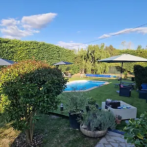 Bed & Breakfast L'etape Provencale